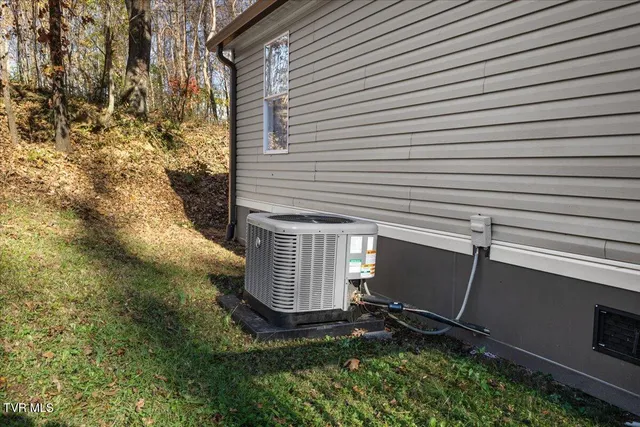 $215,000 | 1012 Kingston Court, Johnson City, TN 37601