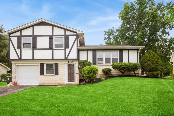 $3,300 | 1401 Volkamer Trail, Elk Grove Village, IL 60007
