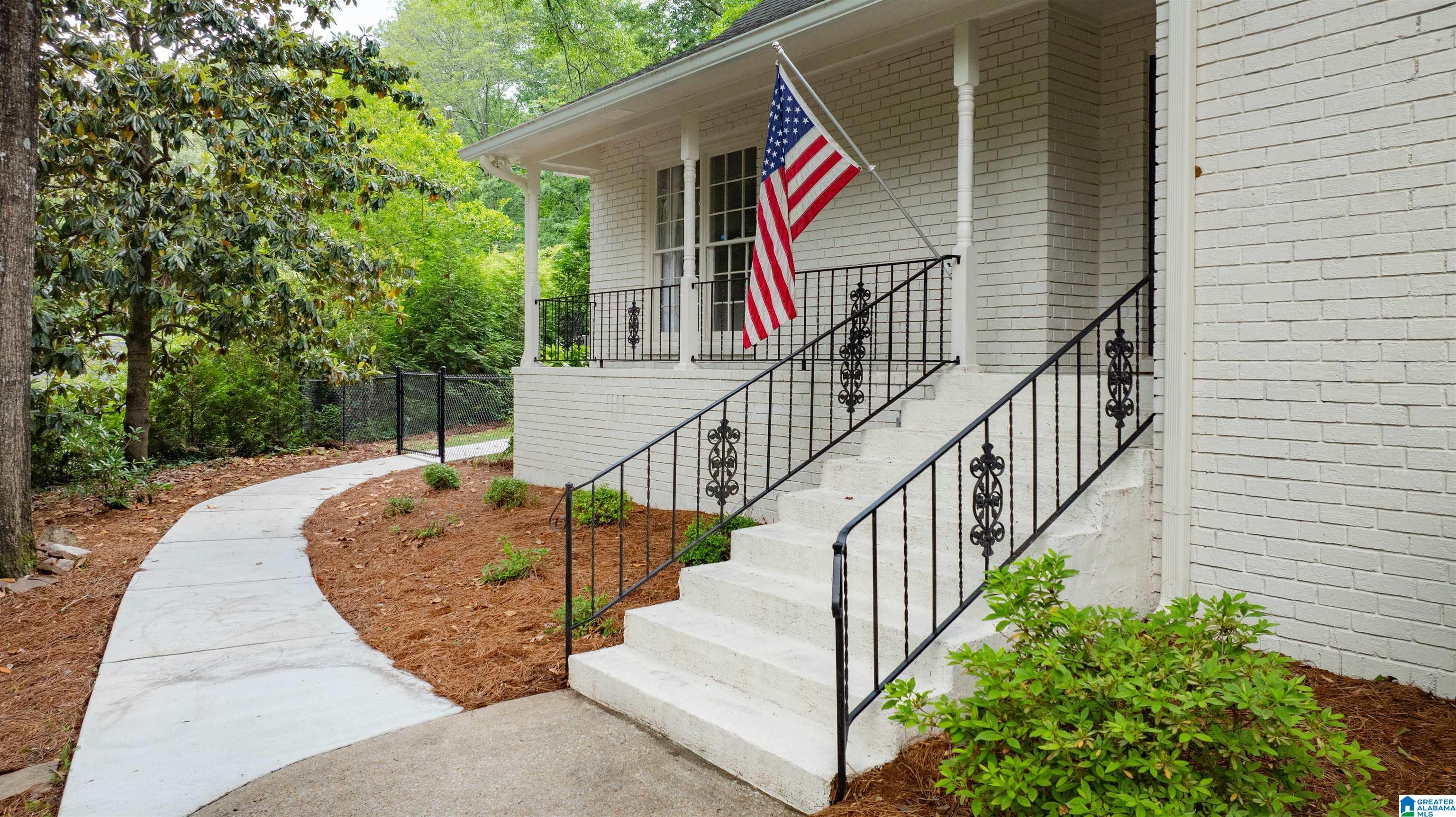 3754 Brookwood Road Birmingham, AL 35223 - Photo 4 of 39