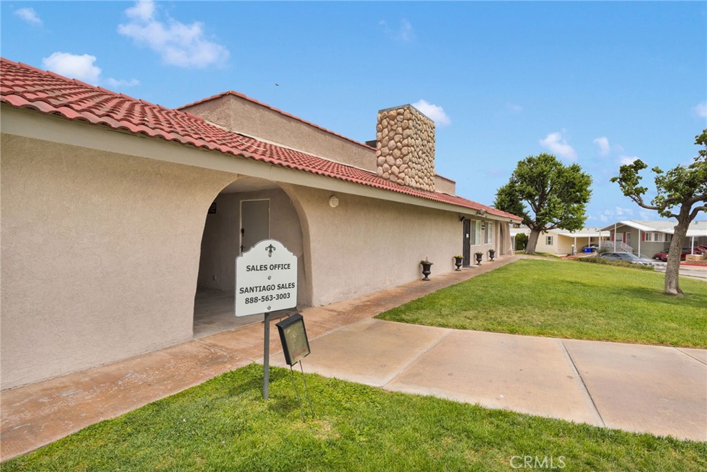 2494 Main Street Barstow, CA 92311 - Photo 33 of 36 a front view of a house with garden