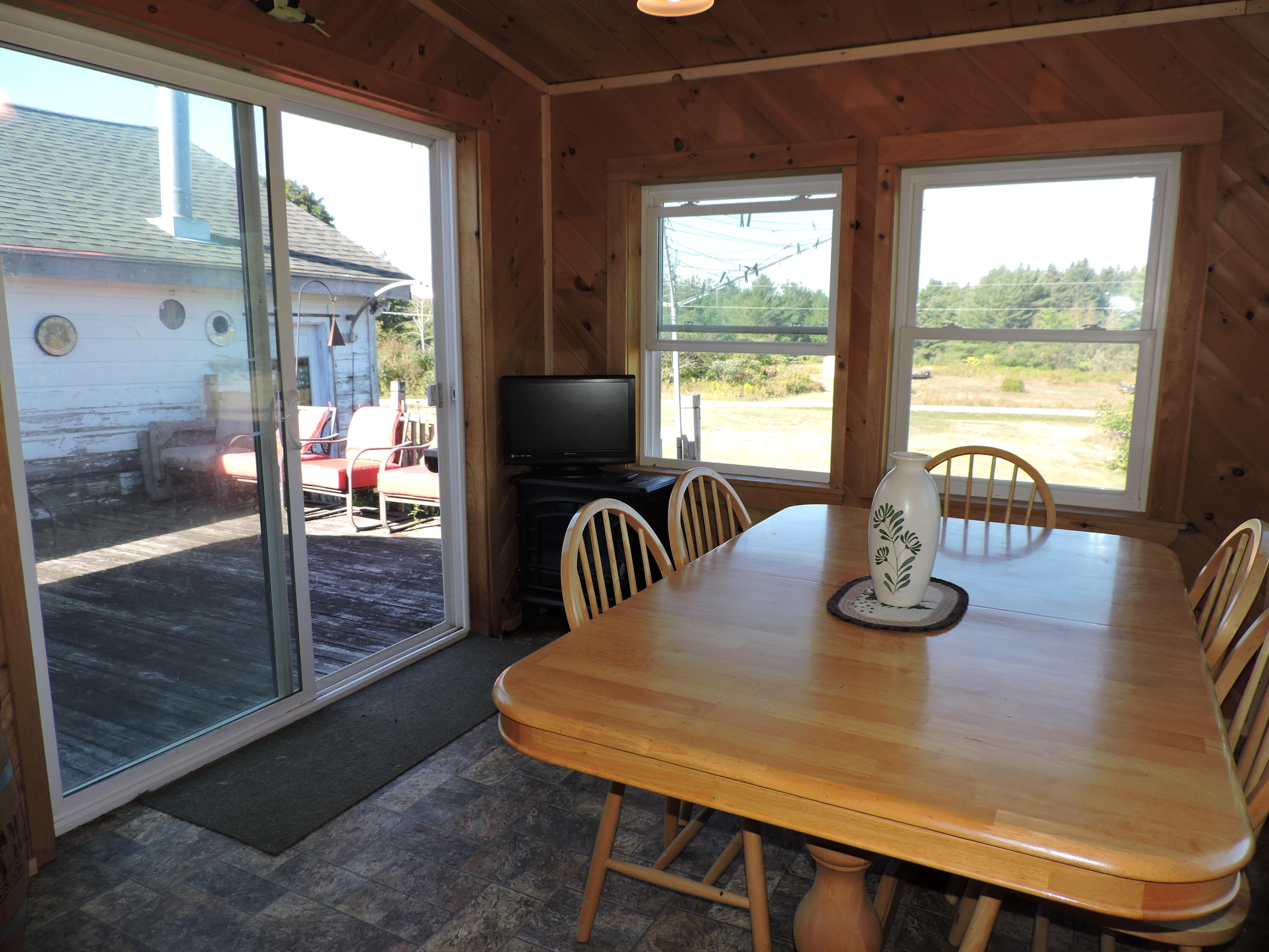 76 Old Trail Road Hermon, ME 04401 - Photo 19 of 39 Dining/Sunroom