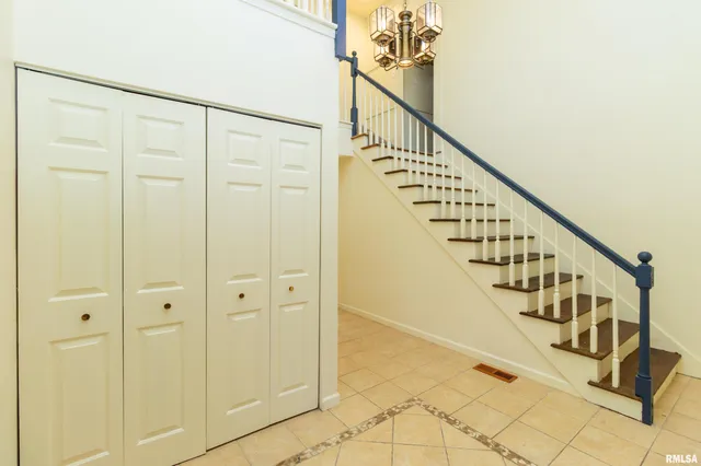 $254,900 | 3114 North Elmcroft Terrace, Peoria, IL 61604