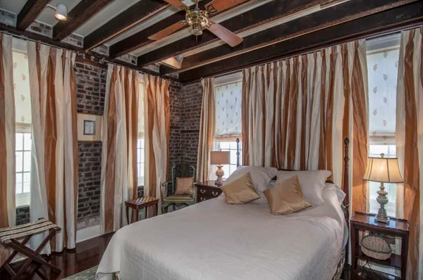 $5,500 | 31 Wentworth Street, Charleston, SC 29401