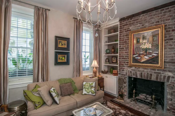 $5,500 | 31 Wentworth Street, Charleston, SC 29401