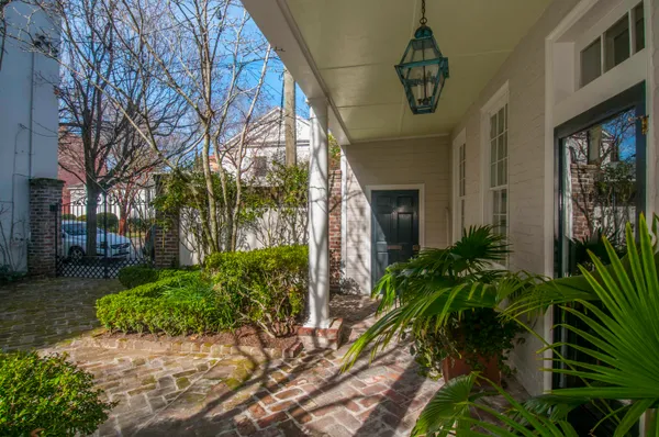 $5,500 | 31 Wentworth Street, Charleston, SC 29401