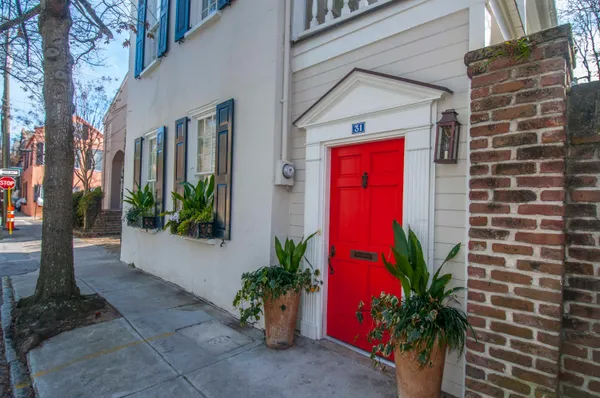 $5,500 | 31 Wentworth Street, Charleston, SC 29401