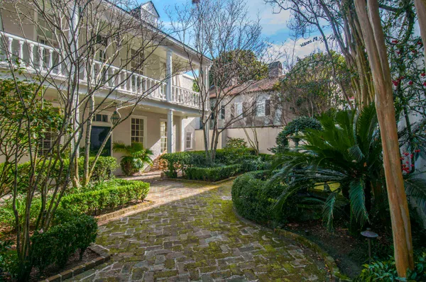 $5,500 | 31 Wentworth Street, Charleston, SC 29401