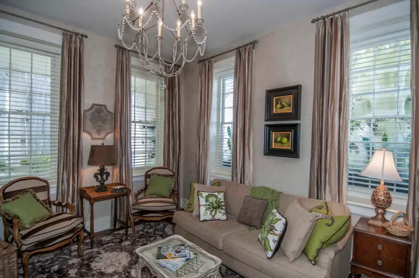 $5,500 | 31 Wentworth Street, Charleston, SC 29401
