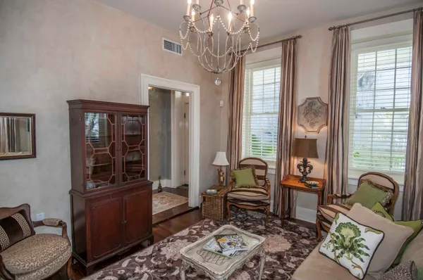 $5,500 | 31 Wentworth Street, Charleston, SC 29401