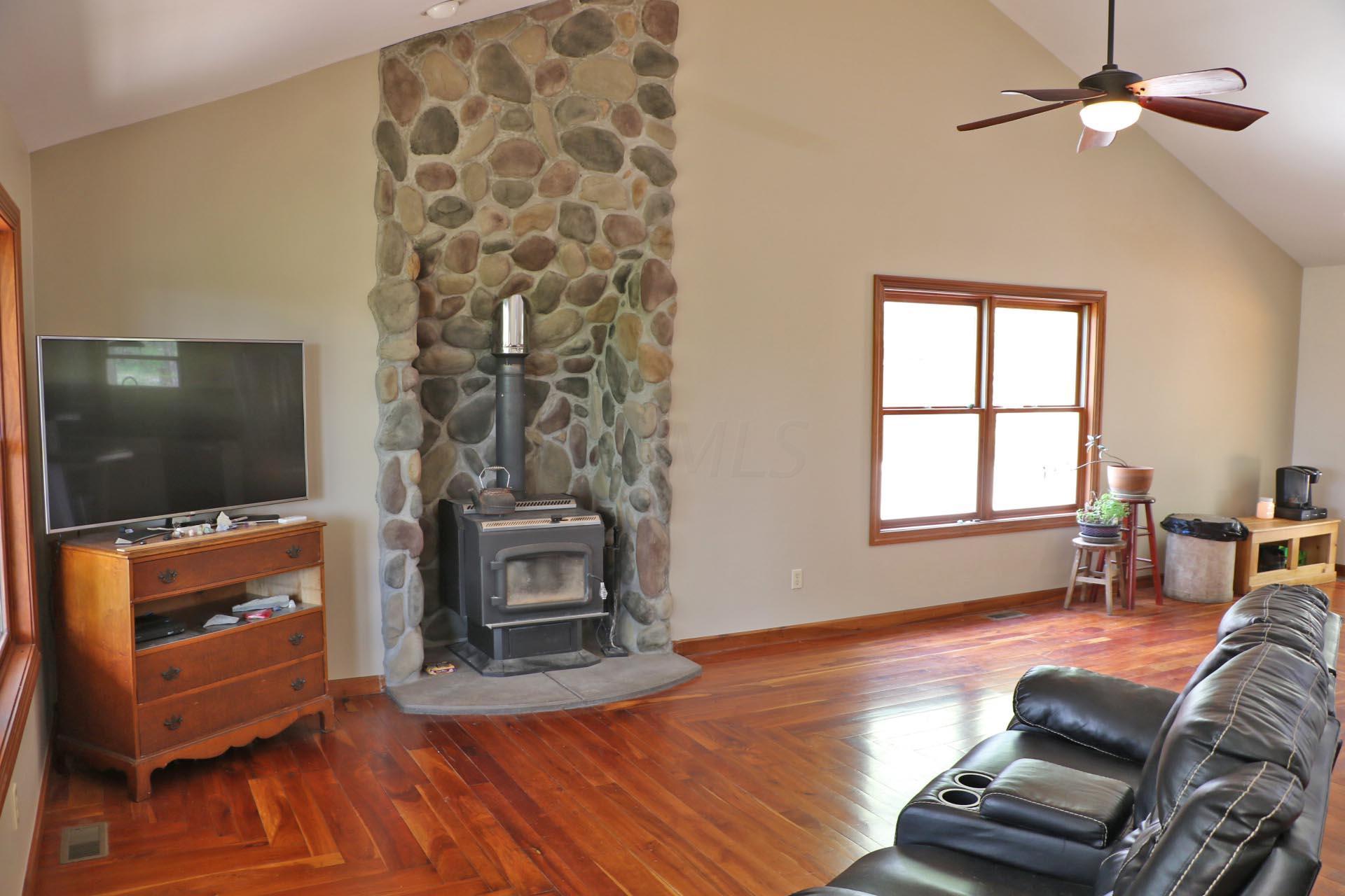 18640 Upper Fredericktown Amity Road Butler, OH 44822 - Photo 2 of 25