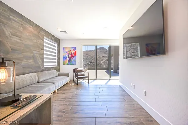 $7,750 | 318 Shaded Canyon Drive, Henderson, NV 89012