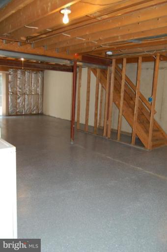 69 Kinsman View Circle Silver Spring, MD 20901 - Photo 6 of 12 a view of an empty room