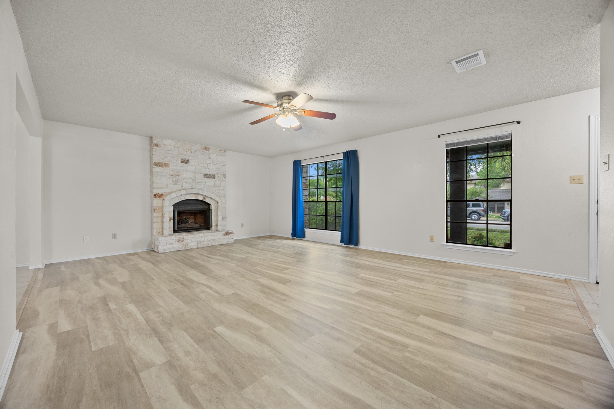 1000 West Noton Street Pflugerville, TX 78660 - Photo 7 of 35