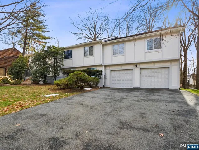 $999,000 | 36 Yellow Brick Road, Wayne, NJ 07470