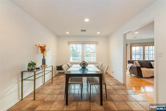 $999,000 | 36 Yellow Brick Road, Wayne, NJ 07470