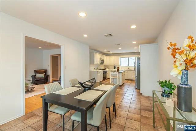 $999,000 | 36 Yellow Brick Road, Wayne, NJ 07470