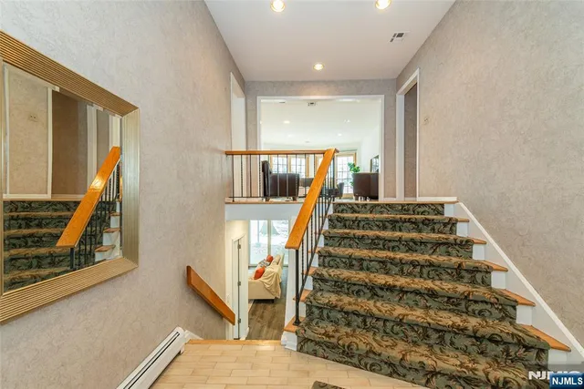 $999,000 | 36 Yellow Brick Road, Wayne, NJ 07470