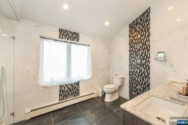 $999,000 | 36 Yellow Brick Road, Wayne, NJ 07470