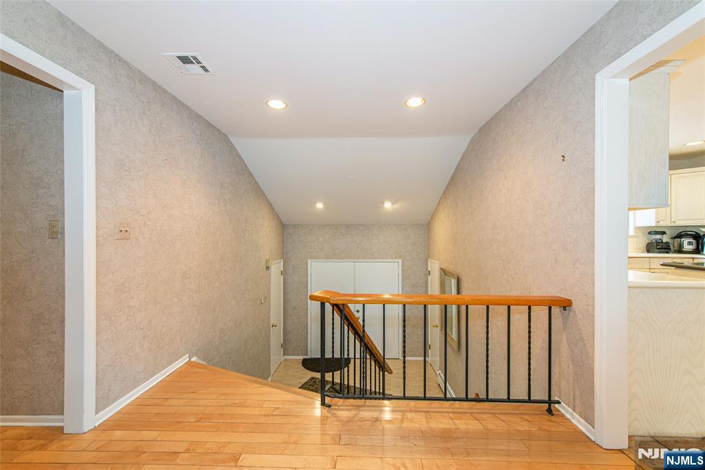 36 Yellow Brick Road Wayne, NJ 07470 - Photo 38 of 44