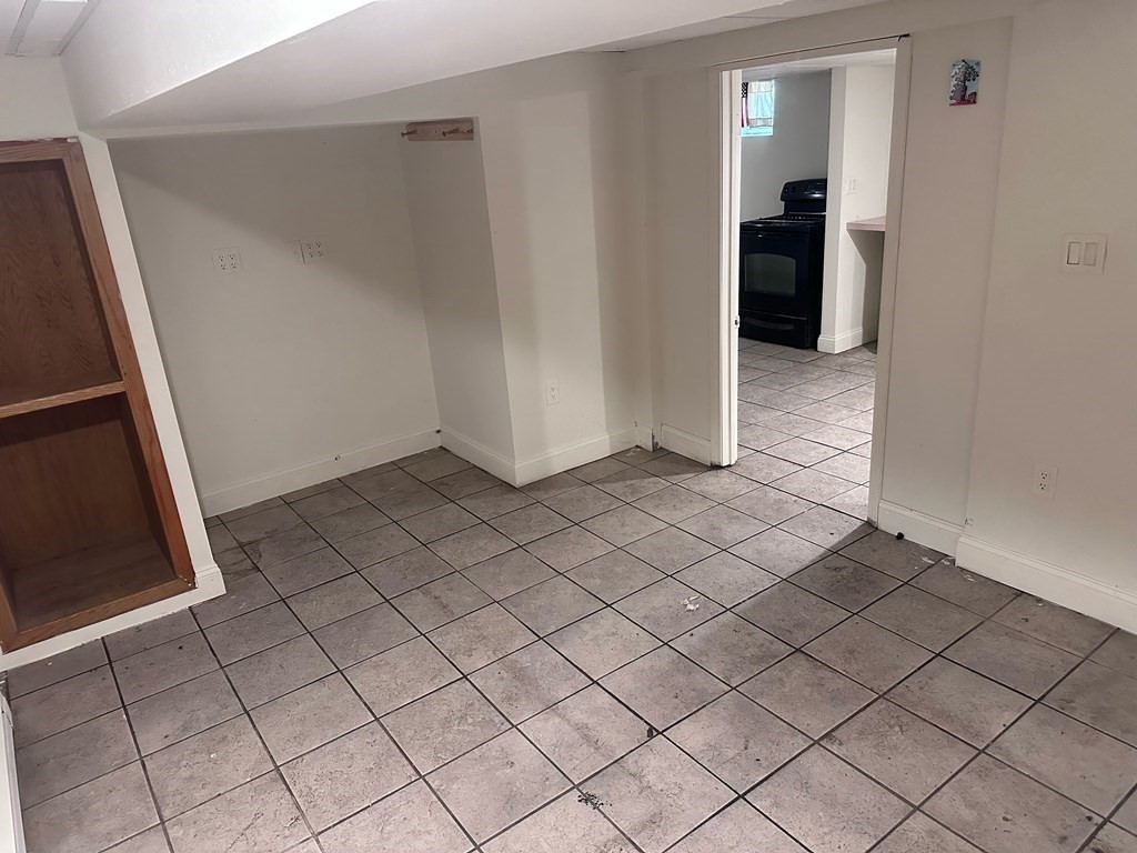 11 Jackson Street Saugus, MA 01906 - Photo 18 of 22