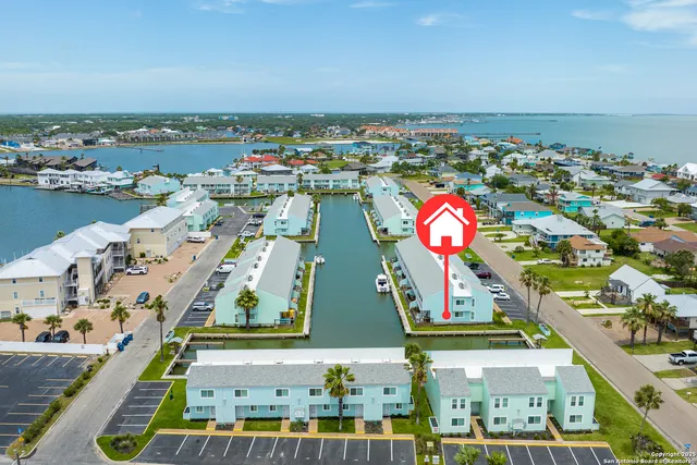 $347,000 | 706 Lauderdale Drive, Unit 706, Rockport, TX 78382