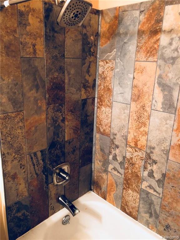 30445 West 14 Mile Road, Unit 68 Farmington Hills, MI 48334 - Photo 16 of 17