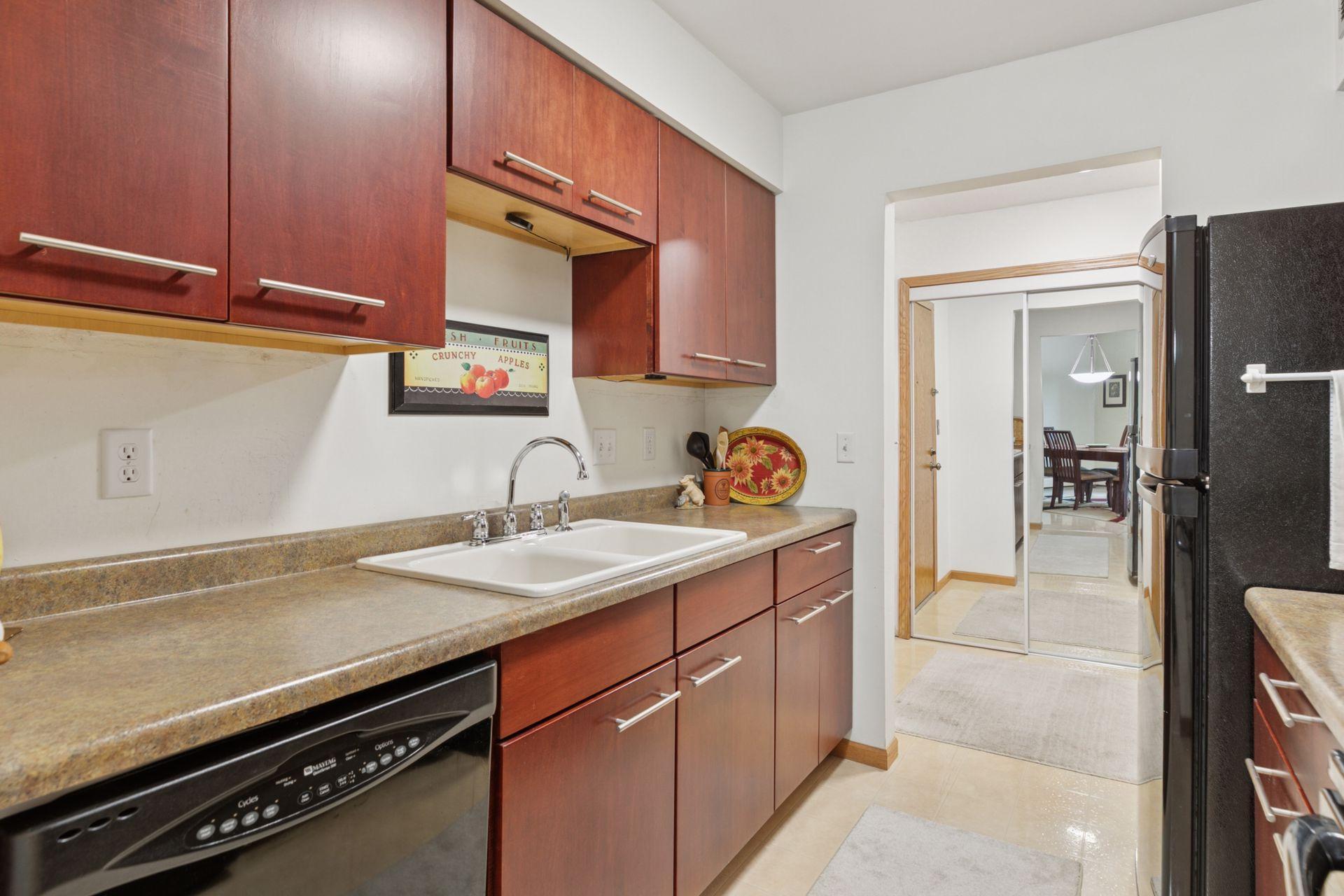 2230 Midland Grove Road, Unit 208 Roseville, MN 55113 - Photo 12 of 67