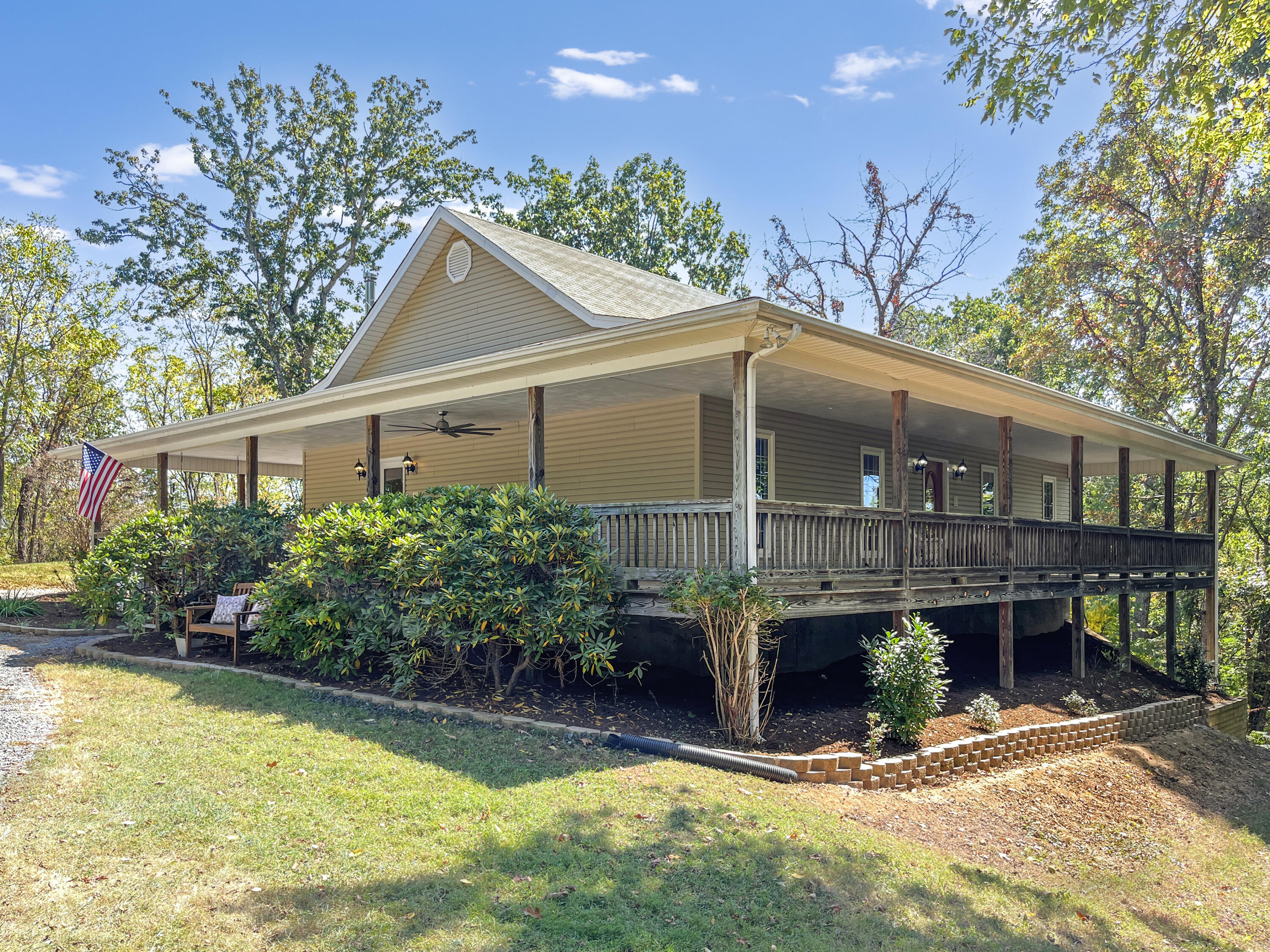 411 Hardbarger Road Buchanan, VA 24066 - Photo 2 of 82 411 Hardbarger RD