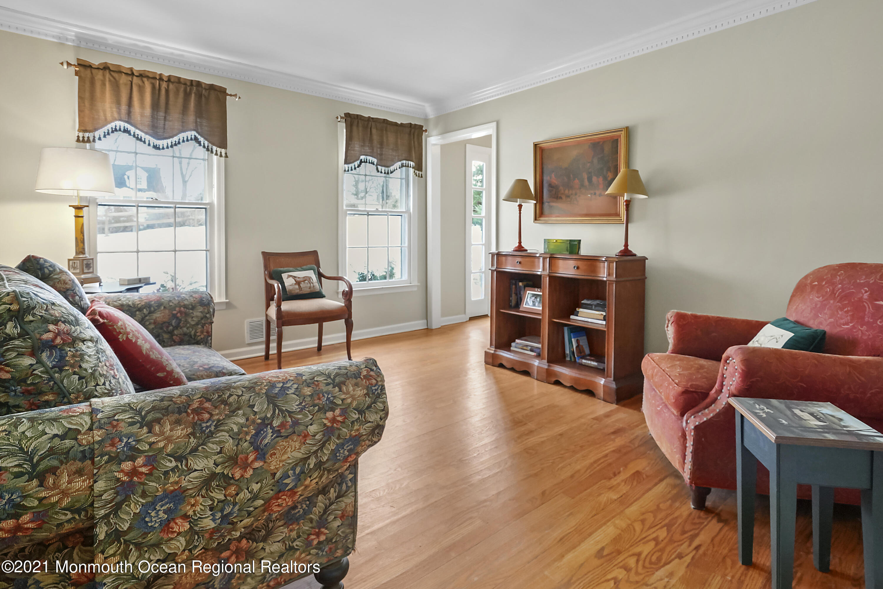 82 Lewis Point Road Fair Haven, NJ 07704 - Photo 12 of 35 LEWIS POINT sitting room
