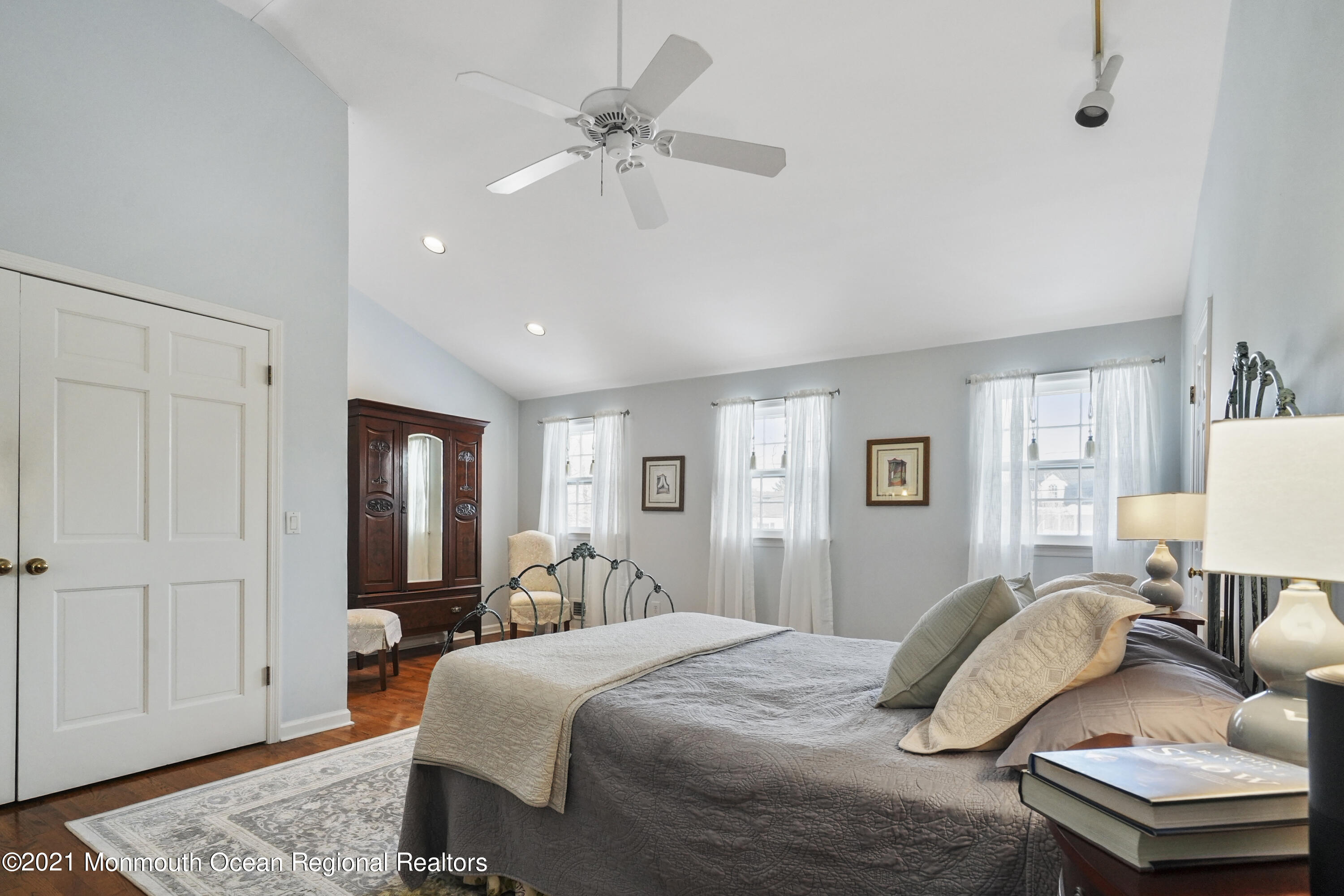 82 Lewis Point Road Fair Haven, NJ 07704 - Photo 20 of 35 LEWIS POINT masterbed