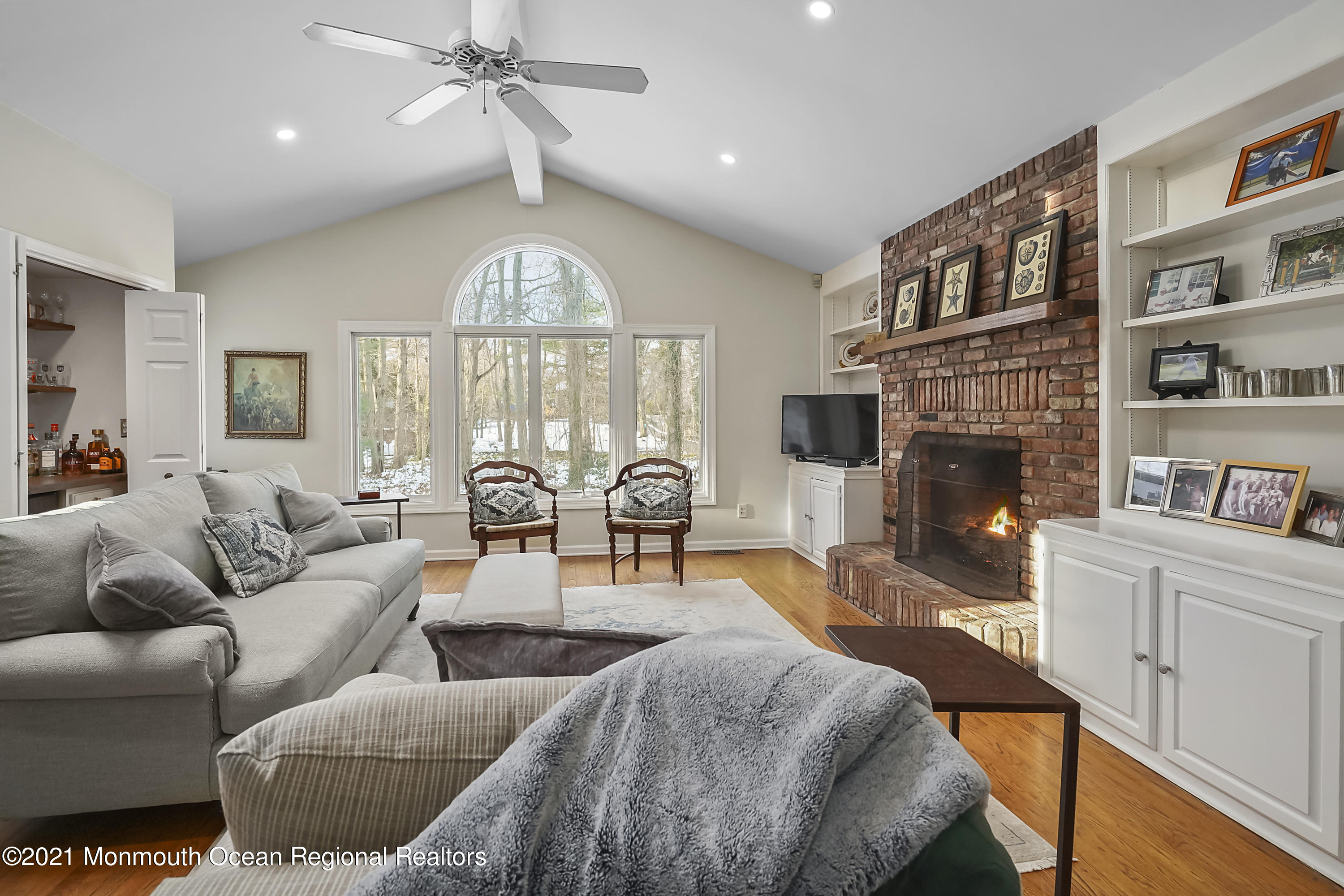 82 Lewis Point Road Fair Haven, NJ 07704 - Photo 4 of 35 LEWIS POINT family view