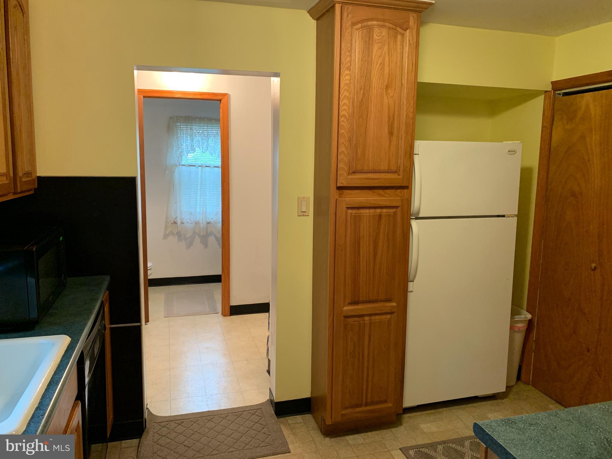 124 Rambling Way Springfield, PA 19064 - Photo 12 of 35 Kitchen looking towards Mud Room & Powder Room