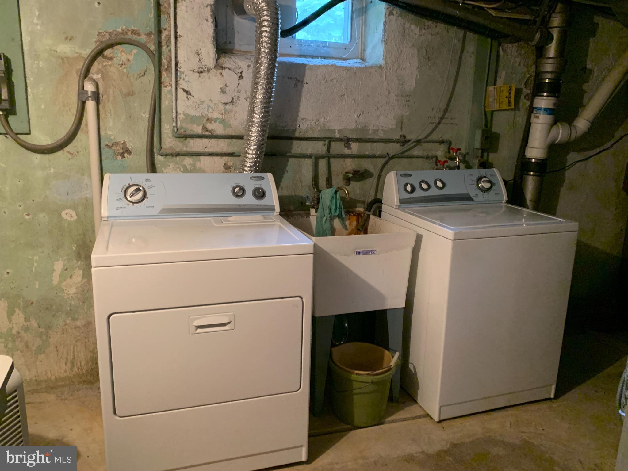 124 Rambling Way Springfield, PA 19064 - Photo 29 of 35 Laundry/Utility Room