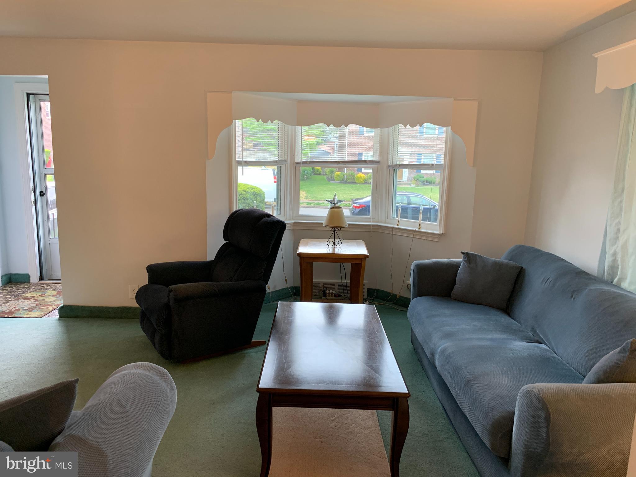 124 Rambling Way Springfield, PA 19064 - Photo 6 of 35 Living Room looking towards bay windows