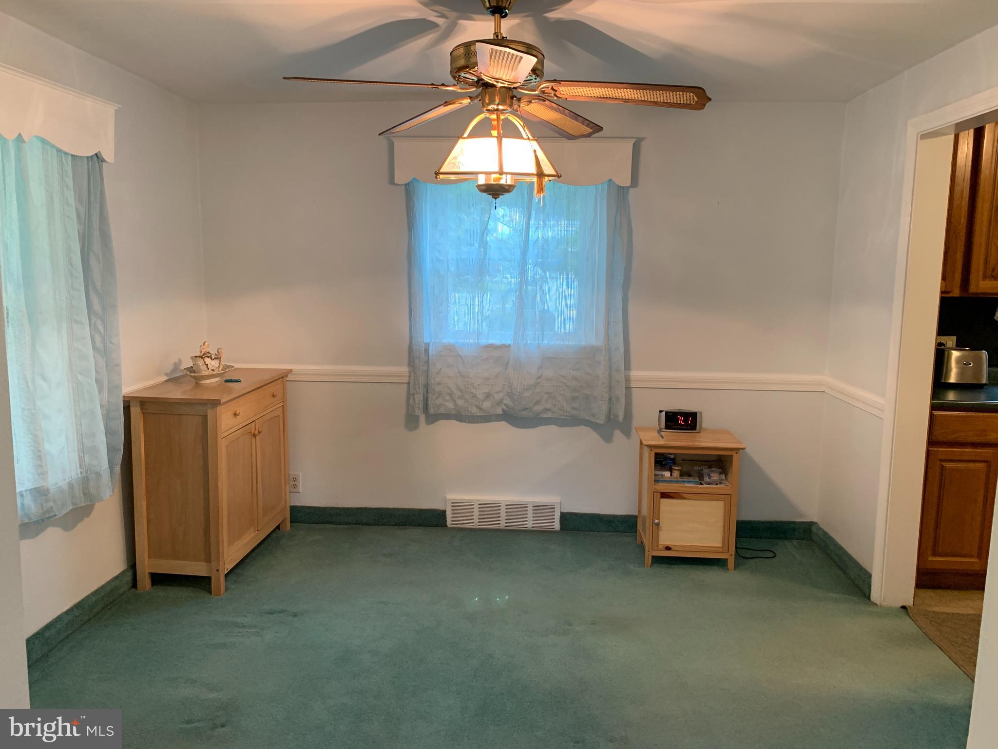 124 Rambling Way Springfield, PA 19064 - Photo 7 of 35 Dining Room