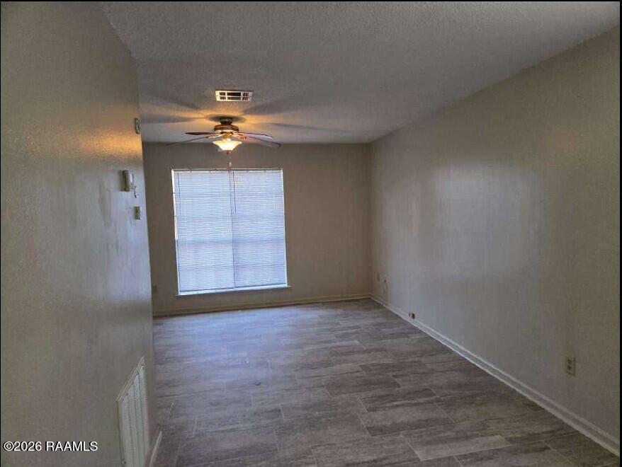 138 Hummingbird Lane Lafayette, LA 70506 - Photo 3 of 5 Screenshot 2026-02-20 072441 (1)