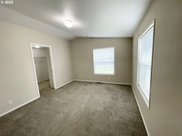 $699,999 | 4445 Blueberry Lane Northeast, Salem, OR 97305