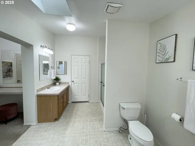 $699,999 | 4445 Blueberry Lane Northeast, Salem, OR 97305