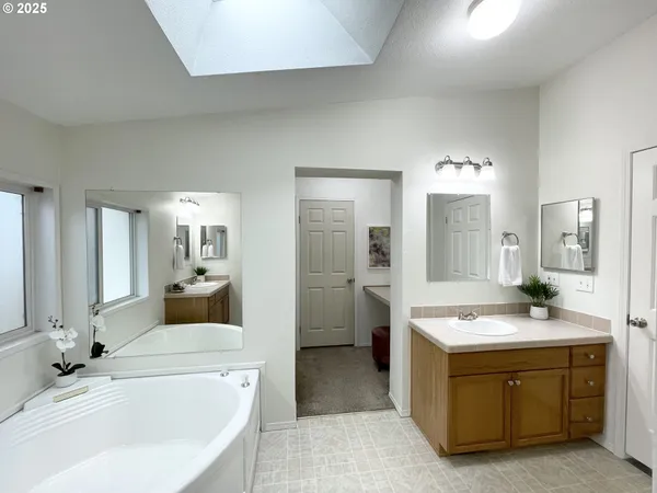 $650,000 | 4455 Blueberry Lane Northeast, Salem, OR 97305