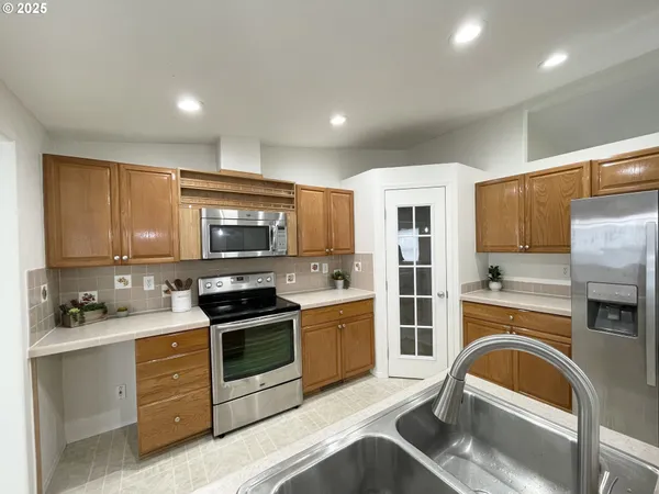 $650,000 | 4455 Blueberry Lane Northeast, Salem, OR 97305