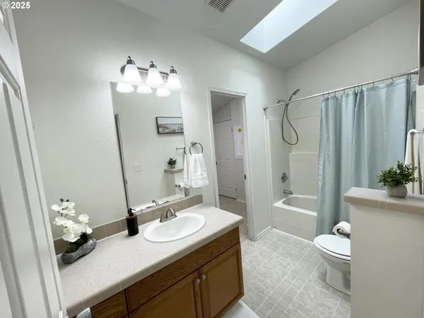 $650,000 | 4455 Blueberry Lane Northeast, Salem, OR 97305