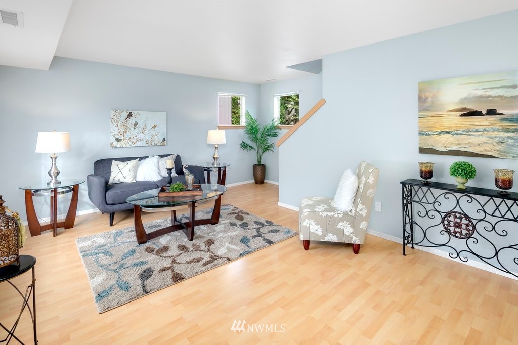 10932 Southeast 170th Street Renton, WA 98055 - Photo 10 of 23 Gallery Image 10