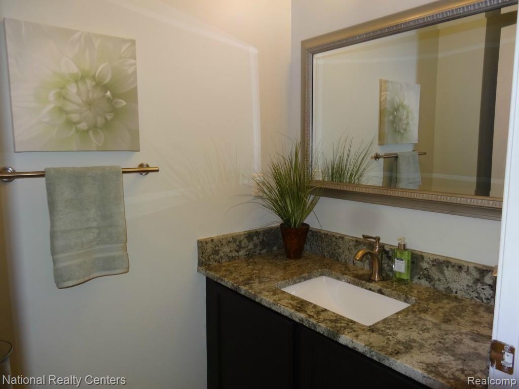 4335 North Ridge Drive Pinckney, MI 48169 - Photo 22 of 42 Entry Level Lav!