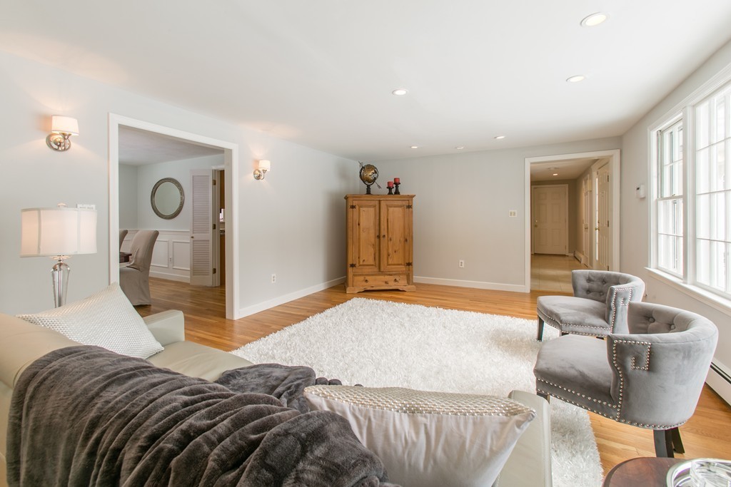 20 Border Road Concord, MA 01742 - Photo 4 of 27