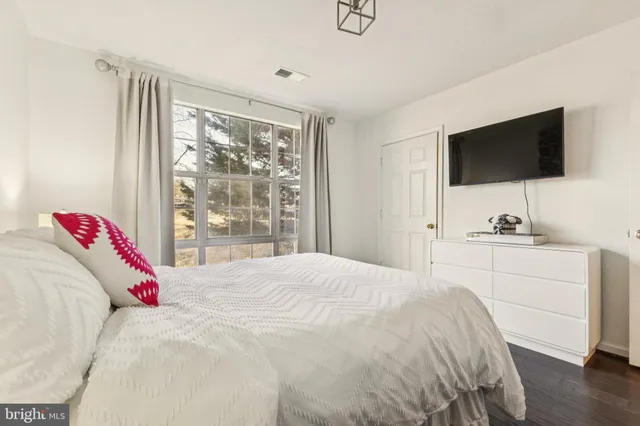 $399,900 | 20311 Beechwood Terrace, Unit 103, Ashburn, VA 20147