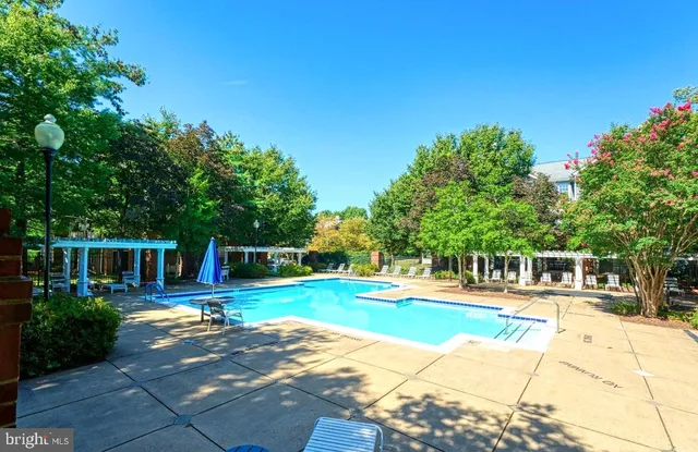 $399,900 | 20311 Beechwood Terrace, Unit 103, Ashburn, VA 20147