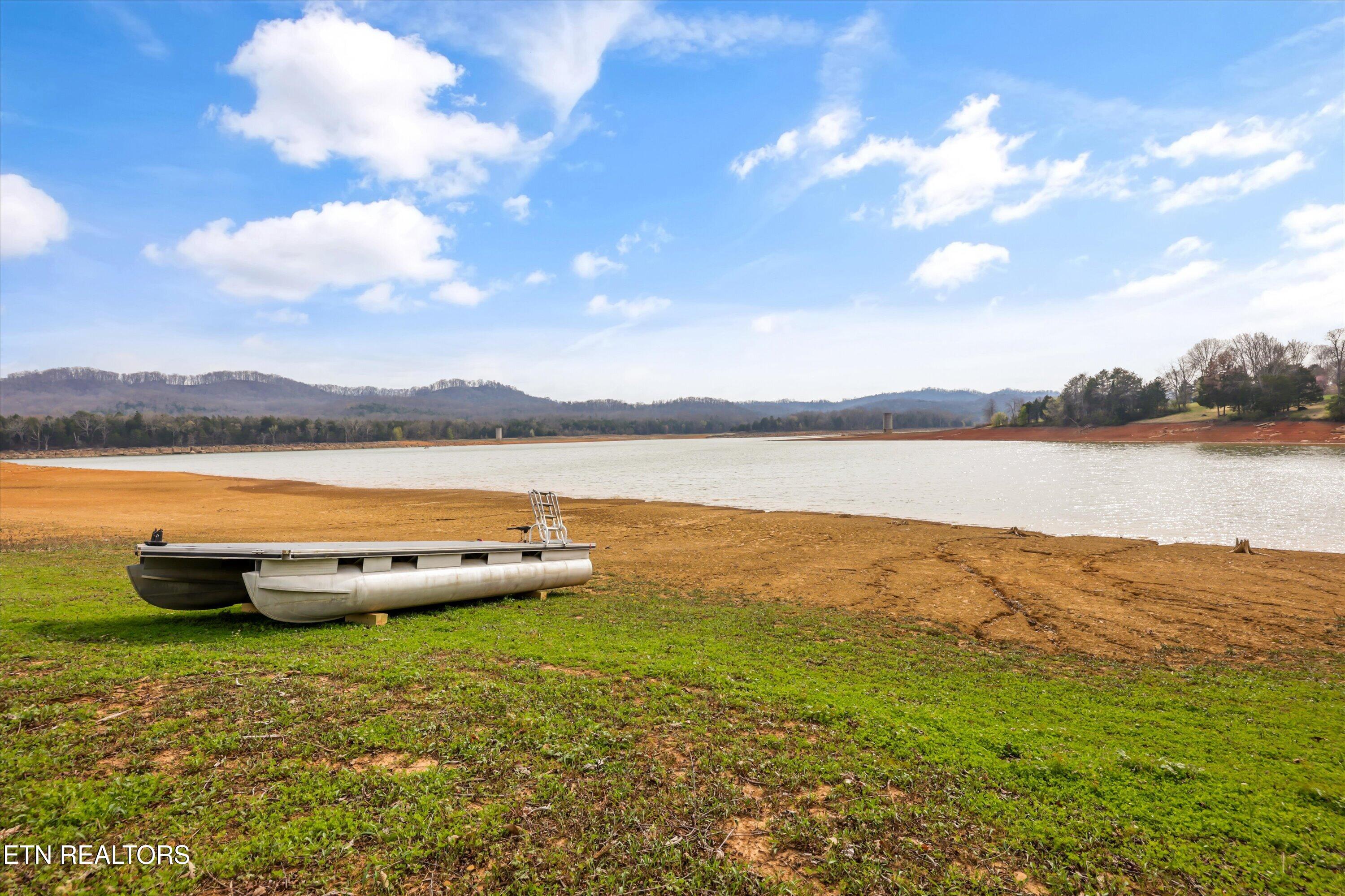 481 Masters Lane Bean Station, TN 37708 - Photo 55 of 58 Floating or rolling dock allowed