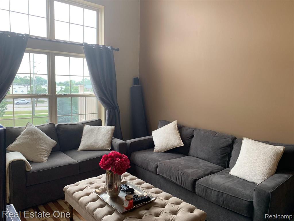 1558 Devon Lane, Unit 5 Troy, MI 48084 - Photo 7 of 19