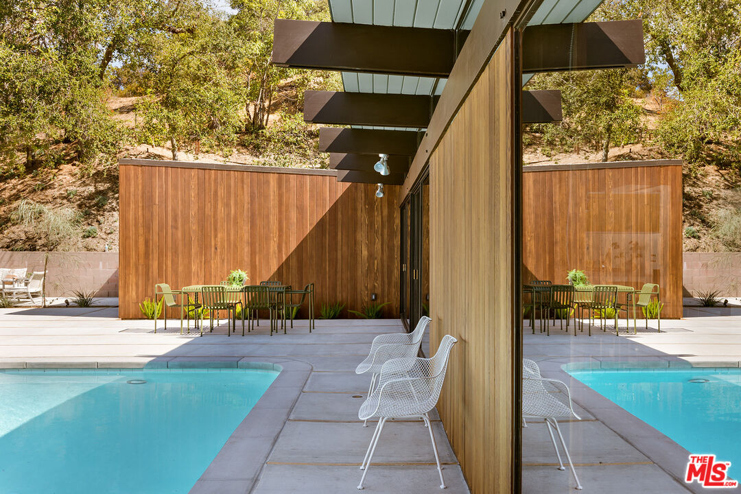 272 Mesa Lila Road Glendale, CA 91208 - Photo 14 of 46 a view of under construction area