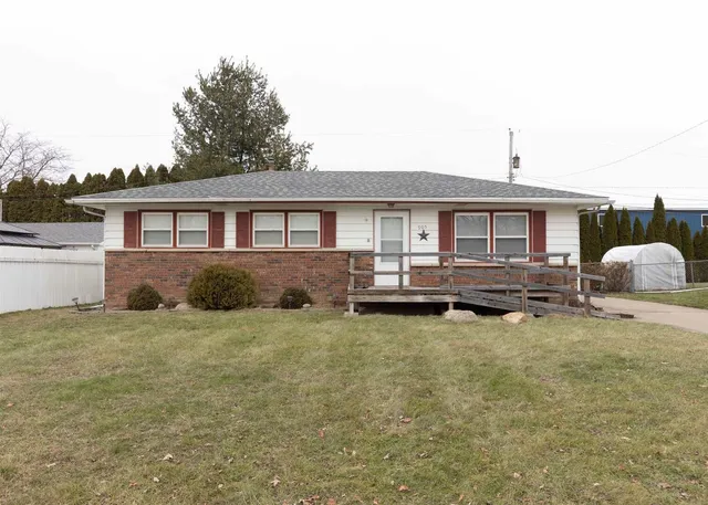 $139,900 | 905 79th Avenue West, Rock Island, IL 61201